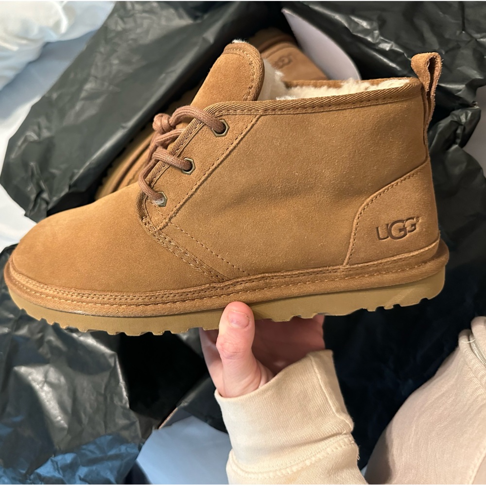 Men’s Ugg- Neuman Siz 10